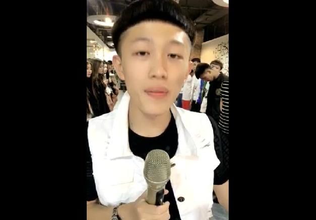 快手9点档竞争异常激烈!牌牌琦遭到打压?人气