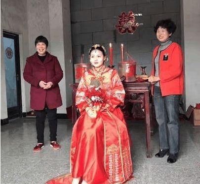 丈母娘嫁女儿送房子送车,但有一个条件,网友感