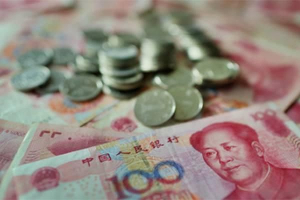 亲人离世后,死亡抚恤金在近亲属之间应如何分