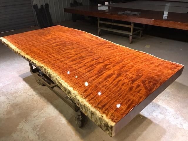 天津大佬投资欠了3千万,从头创业卖大板,一年