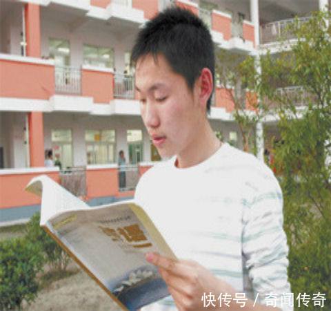 他当了12年班长,709分摘得高考状元,被清华录