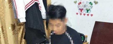 男子约见“女”网友 却摸到粗壮手臂(图3) 男子约见“女”网友 却摸到粗壮手臂