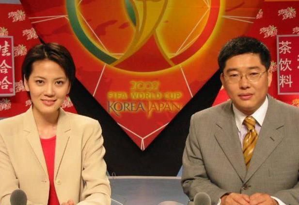 因为沈冰的老公对她是非常的宠爱,而沈冰也不仅仅是主持人的身份,还