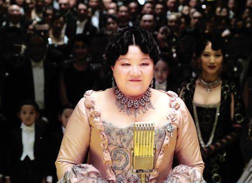 名门痞女才女洪晃 年少赴美留学经历5任丈夫 长相神似李湘女儿