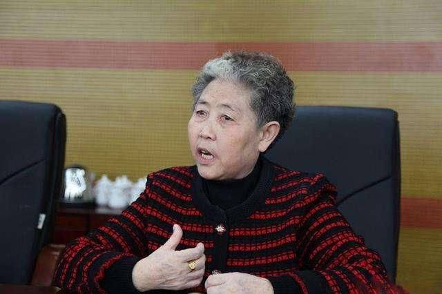 中国最富有8大女名人,身价超百亿,她被称商业
