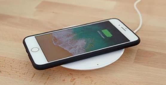 现在买iphone哪款手机最划算?千名网友热荐机