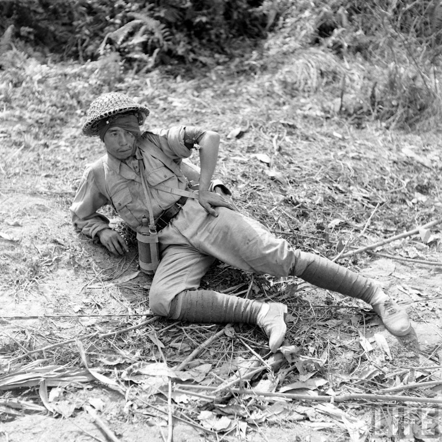 第一次远征缅甸作战时，中美英制定了包括平满纳会战，曼德勒会战等诸多方案。基本上都是要求，中国远征军从正面发动进攻，英军则负责保护中国远征军侧翼以及提供交通工具，坦克，火炮和补给。但是以后的战斗表明，英军那一次也没有在侧翼坚守过，而英国人许诺的交通，补给和炮火支援更是没有。而日军的援兵却在源源不断的进入缅甸。