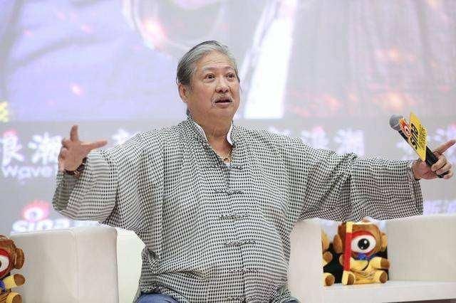 洪金宝的背景比你想的大, 身家30亿, 做大哥不