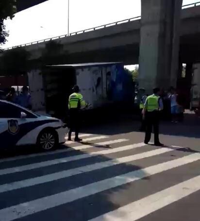 湖北武汉发生砍人事件：3名群众经抢救无效死亡