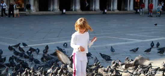 中国女生因吃相难看遭日本店员驱赶 真相没这