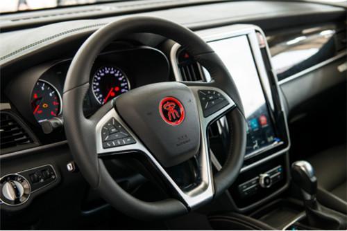 车重1.66吨平均油耗5.8L, 比亚迪宋MAX火了,