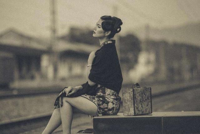 老公去世,婆婆让我带两女儿改嫁,不到半年小叔