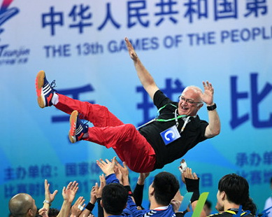 击败老冤家山东队 江苏男子手球队全运三连冠