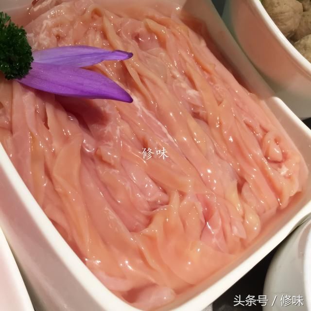 两个人吃海底捞,你会先点哪些菜品?还能让你吃