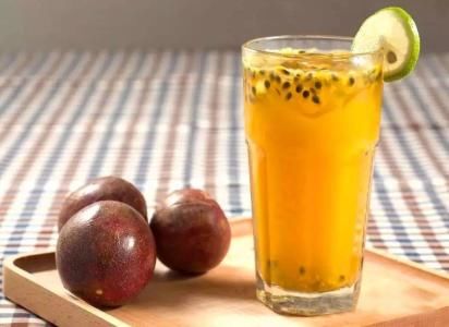 爱吃百香果的人注意!它的好处多多,但这些人不