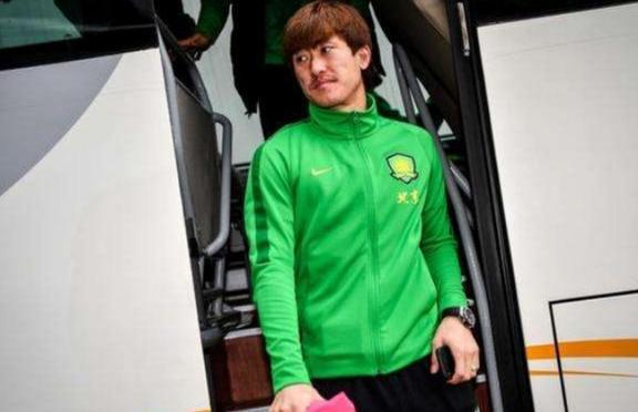 国安明年离队第一热门浮出水面:零出场的他寻