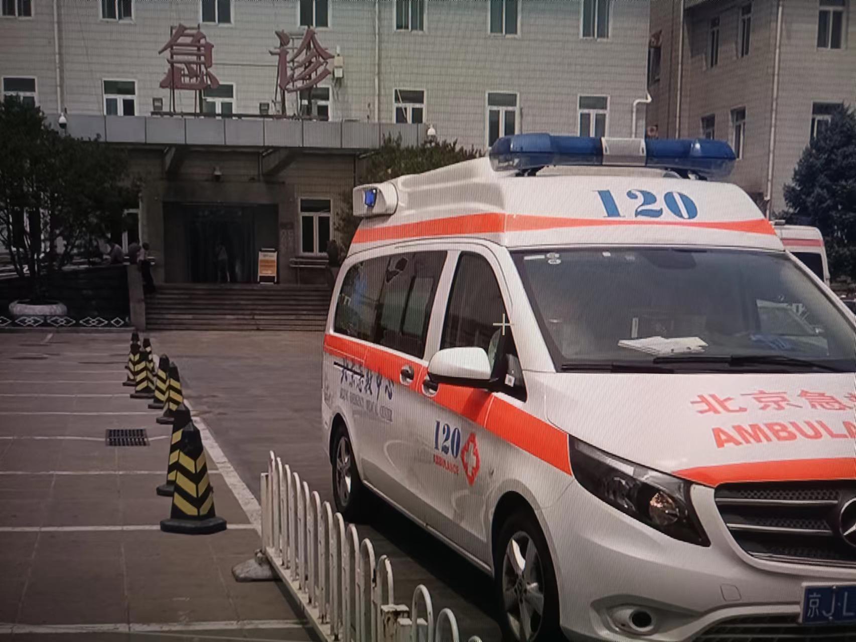 (记者 贾湧强 )高温天连绵多日,首都医科大学宣武医院神经内科急诊