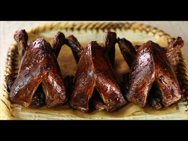 《美食地图》地道黄泥鸽子,又香又入味!