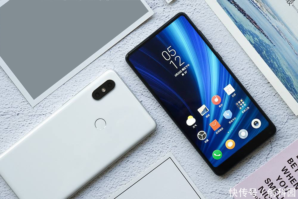 华为P20Pro和小米MIX2S你会怎么选,看颜值还
