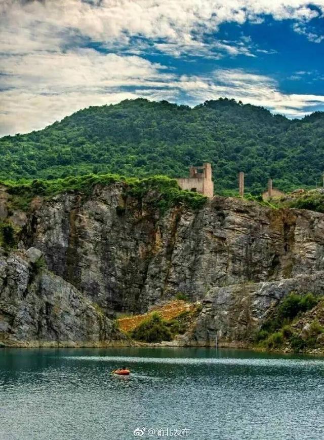 废弃采石场变身美丽矿山公园 快去重庆渝北铜