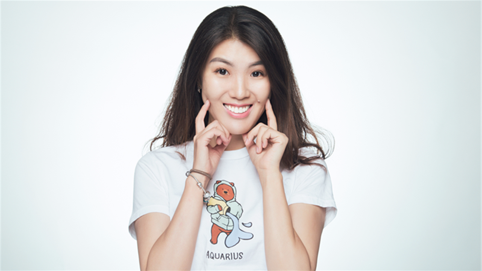 张艳 作品《在山的那边》 张艳 作品《在山的那边》