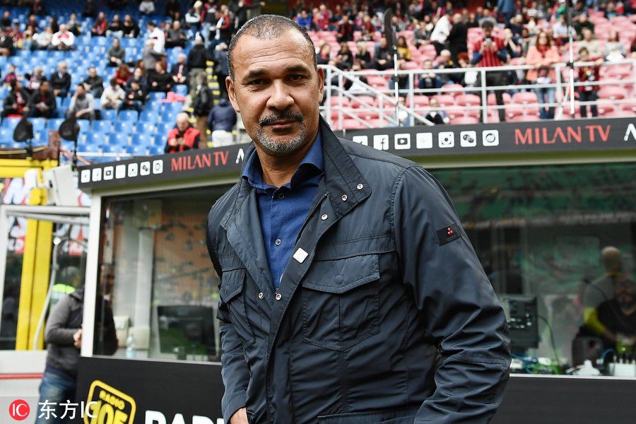 古利特重返圣西罗 获赠纪念版10号球衣