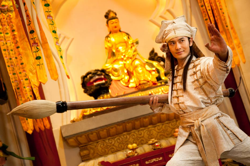 唐伯虎在厕所以女性作对联,看完无不称赞,女性