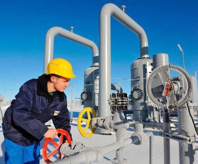 俄罗斯是石油大国,为啥还这么穷?