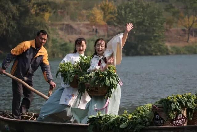 抖音同款摔酒碗,非遗连州腊味,百年银杏浪漫,连