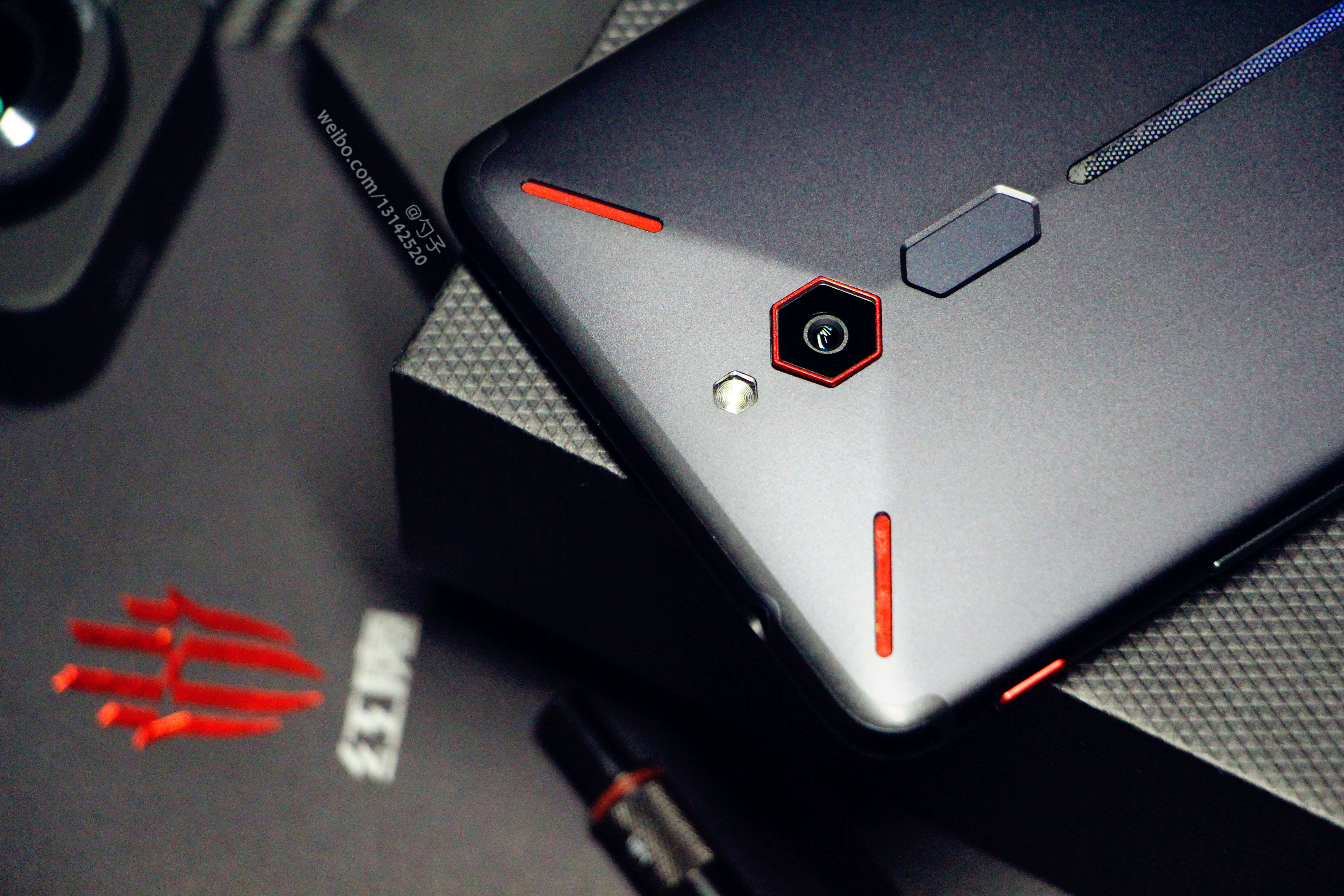 努比亚红魔电竞游戏手机,从设计到性能都帅到