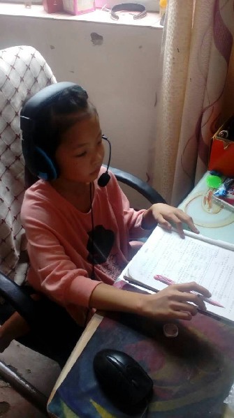 80后乡村女老师开办共享课堂