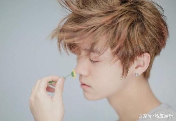 鹿晗被爆身体不适无法参加《奔跑吧》,为何年