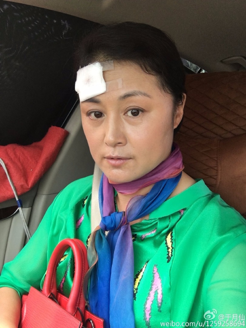 这部戏描述了当代农民,尤其是农村青年的爱情、婚姻、事业和生活,是一部具有时代特色、生活气息和东北乡土风情的轻喜剧。超级接地气的表演和演员们精湛的演技,让这部戏经久不衰。如今第九部已经开拍。