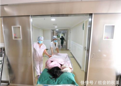 孕妇在产房分娩疼痛难忍,老公一句话,岳母怒扇