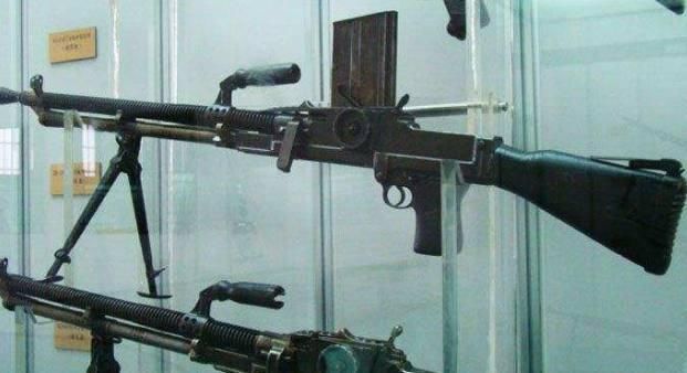 此枪是抗战中的神器,精准度极高,打鬼子堪称完美,指哪打哪-北京时间