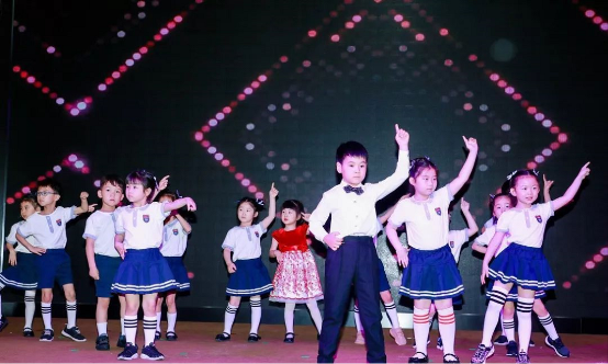 难忘夏至 德英乐姐妹园为孩子们举行毕业典礼(图5) 难忘夏至 德英乐姐妹园为孩子们举行毕业典礼(图5)