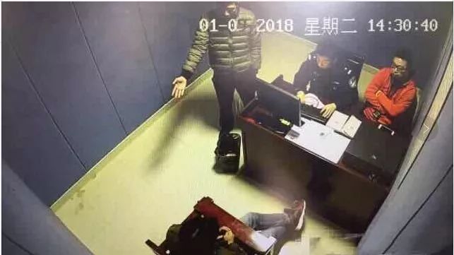 侄子深夜爬上"婶婶"床遭叔叔捉奸 未命名 热图3 侄子深夜爬上"婶婶"床遭叔叔捉奸 未命名 热图3