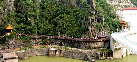 明修栈道,暗渡陈仓的遗址--汉中 古栈道