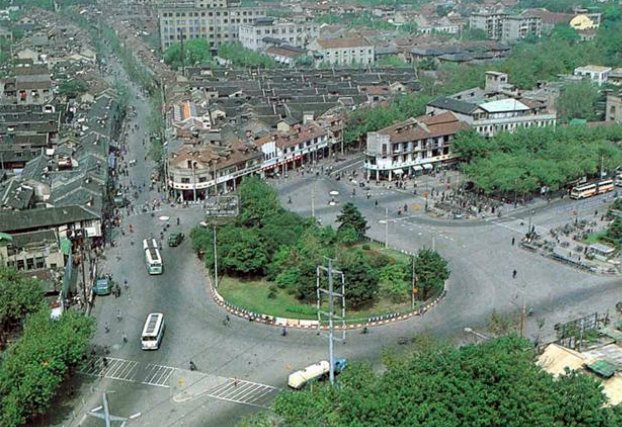 80年代上海老照片:图4让人心酸、图7吃不起、