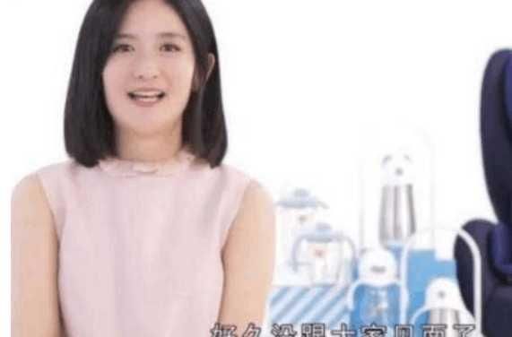 欧阳娜娜素颜机场照被说变胖了,而大S瘦下来简