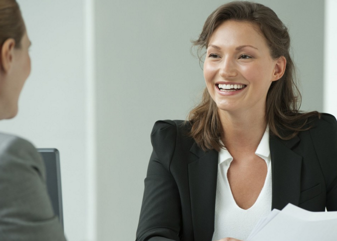 面试官:我可以看一下你的朋友圈吗?女员工机智