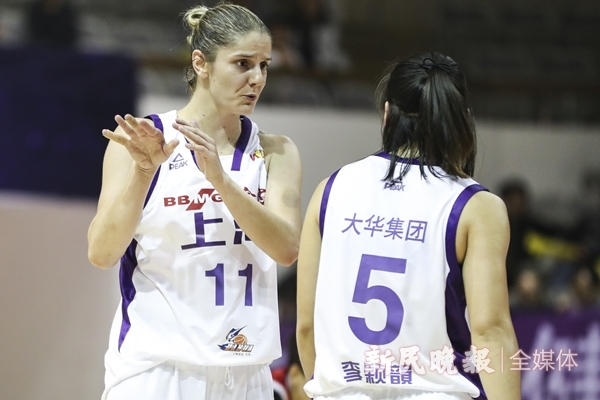 记上海宝山大华女篮外援伊莲娜:场上冷面霸王