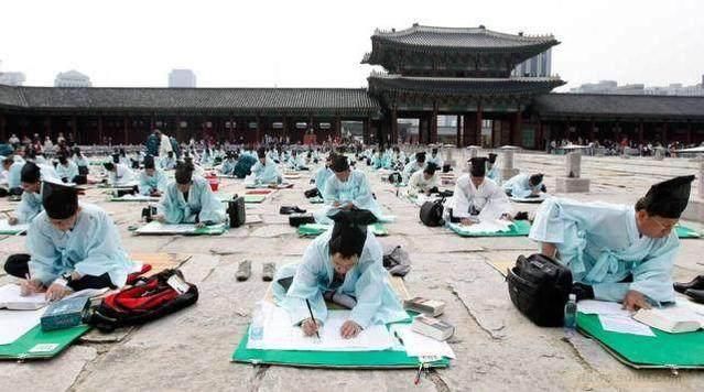 还有人问全国高考为什么不统一试卷?其中的道