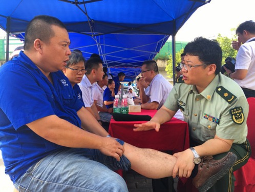 武警边防部队总医院为深圳建设者义诊获点赞
