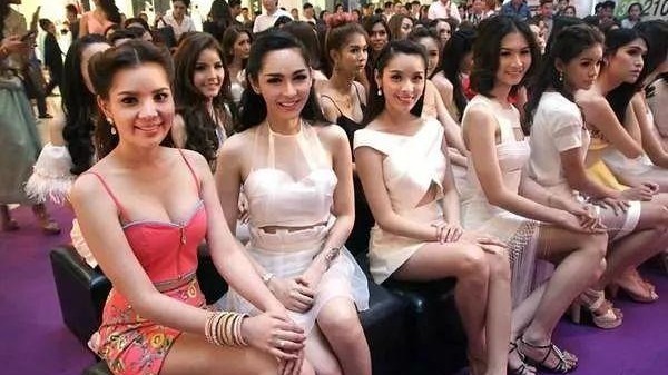 2019泰国征兵现场曝光 这个“妹子”亮了! 2019泰国征兵现场曝光 这个“妹子”亮了!