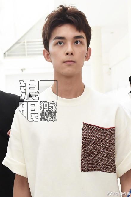 吴磊北电报到,22届大学新生开学,这件事你一定