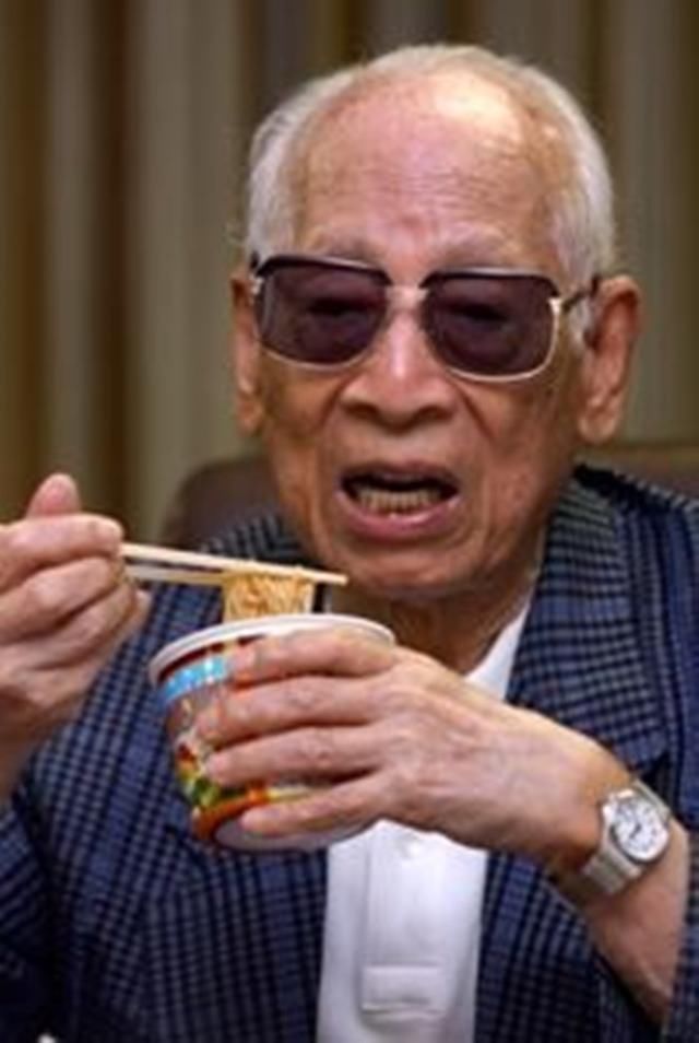 当年那个坚持每天吃一碗方便面的日本老头,到最后活了多少岁
