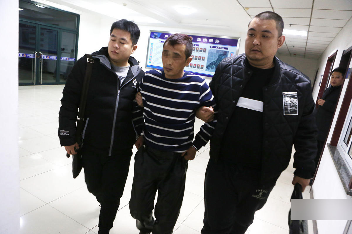 男子强奸88岁老太 民警千里追踪将其抓回