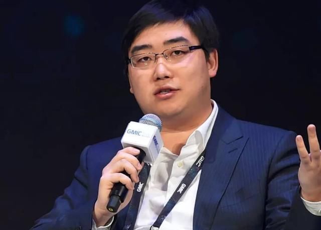 他是江西出来的80后 不是富二代 经商能力比王思聪还强