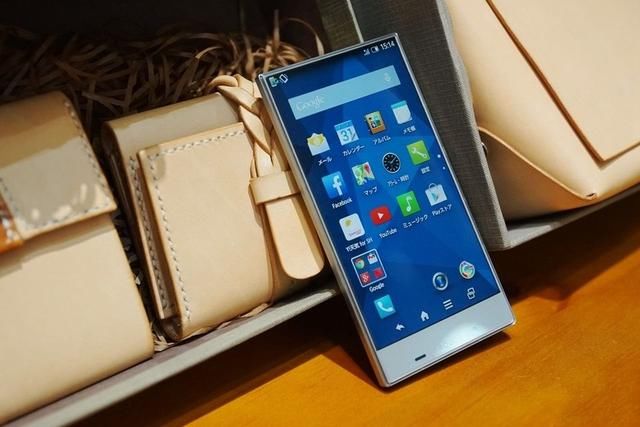 0,就有vivox20全面屏时代,oppor 11s更好用的全面屏;还有一种锤子r1的